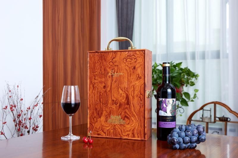 Xưởng sản xuất hộp rượu theo yêu cầu, chất lượng cao