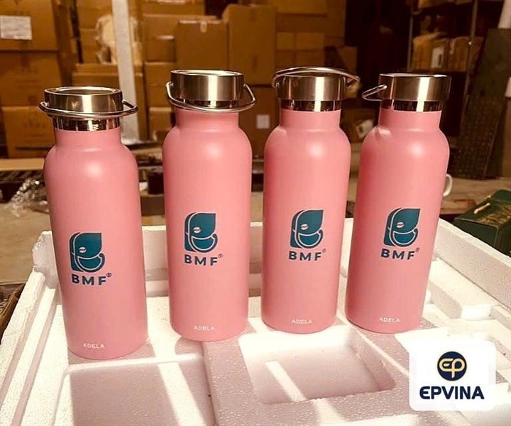 Quà tặng sự kiện in logo: nên chọn vòng tay silicone hay bình giữ nhiệt?