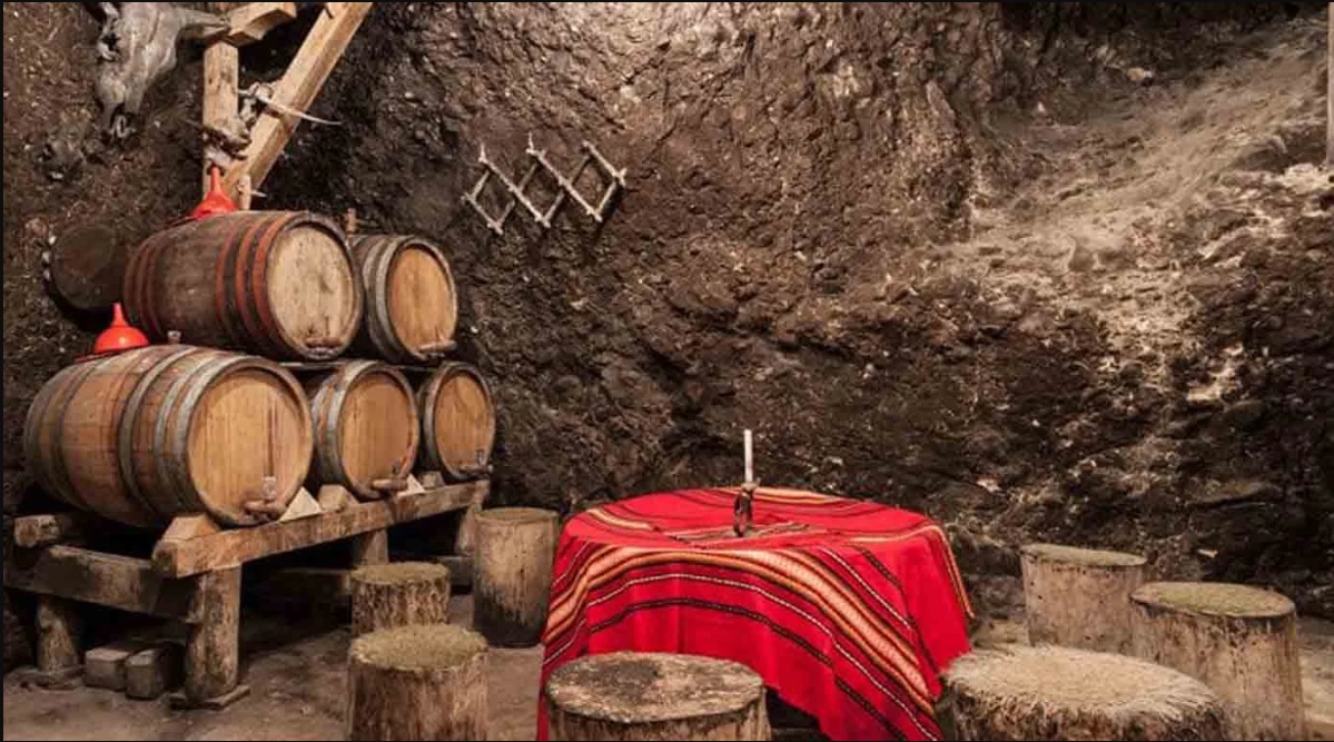 Bom rượu gỗ sồi đã có lịch sử hình thành 200 năm, do người La Mã phát minh ra