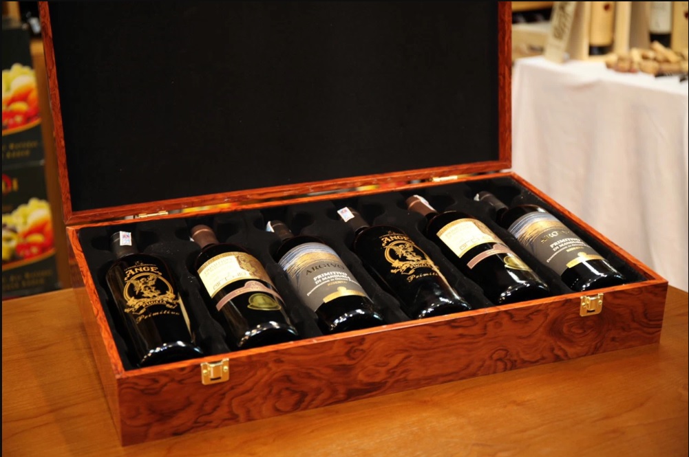 Mẫu hộp gỗ sơn mài 6 chai dành cho dân sành rượu